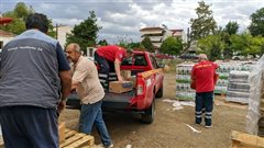 Έφτασε στην Καρδίτσα η πρώτη βοήθεια των Καλαμαριωτών (φωτο)