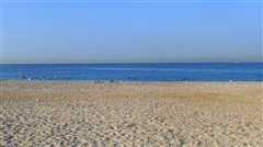Οι μισές παραλίες με άμμο στην Ελλάδα κινδυνεύουν με εξαφάνιση έως το 2100