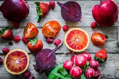Φρούτα και λαχανικά γεμάτα βιταμίνη C που προφυλάσσει το αναπνευστικό