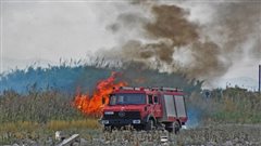 Πυρκαγιά σε ξερά χόρτα στο Σέιχ Σου