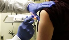 Πώς θα γίνουν οι εμβολιασμοί στην Ελλάδα το 2021- Πόσοι θα εμβολιάζονται το μήνα