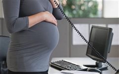 Αυξάνεται στα 650 ευρώ η άδεια μητρότητας - Οι προϋποθέσεις