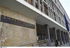 104 μήνες φυλακή σε 38χρονο που οπλοφορούσε και απειλούσε κόσμο στην Καλλικράτεια