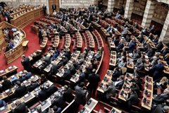 Ψηφίστηκε η τροπολογία για το ποδόσφαιρο με 156 ψήφους