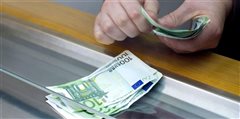 Ποιοι και πότε παίρνουν σειρά για την είσπραξη επιδομάτων